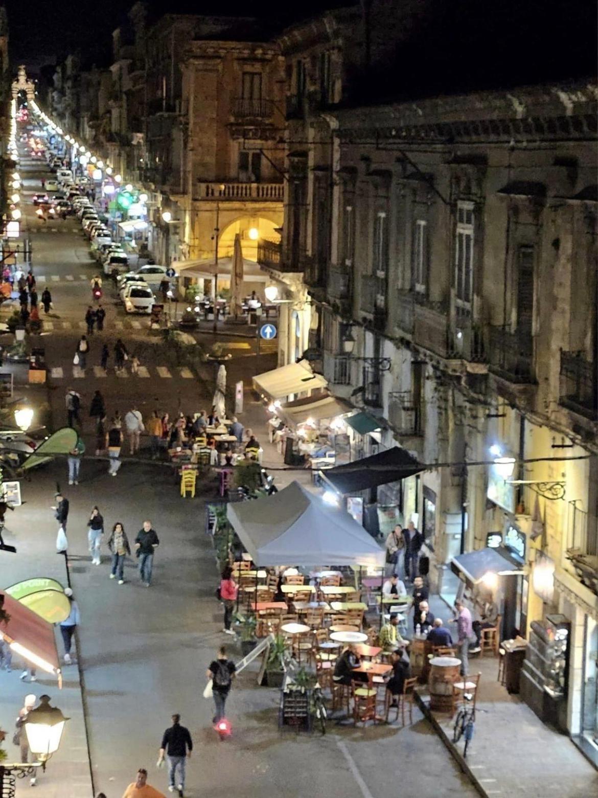 Central House Catania Historic Center Bagian luar foto